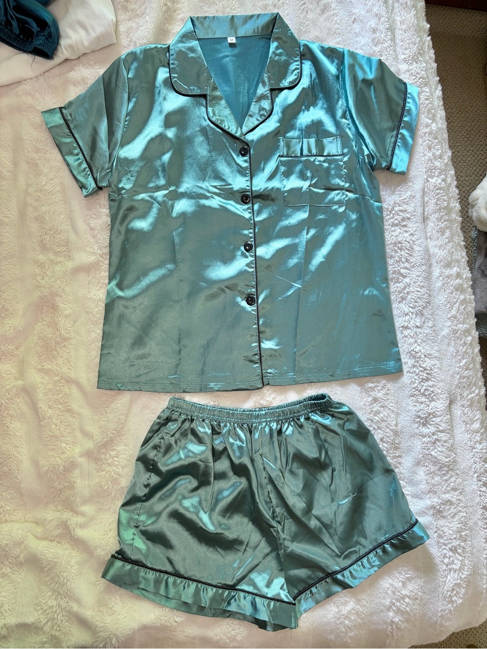 Bundle Pajama Silk Set - Picture 3 of 6